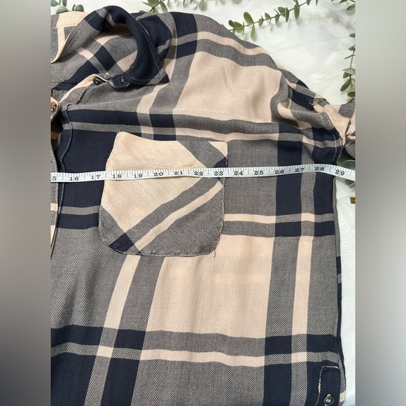 Free People M Pink Navy Plaid Tunic Oversized Button Up Breast Pocket Flowy - Picture 9 of 10